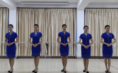 第十屆“空乘之星”專業(yè)技能大賽正式開賽 禮儀服務展現(xiàn)職業(yè)風采